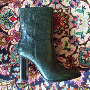 NWT - Paige - Crocodile Embossed - Forest Green Boots